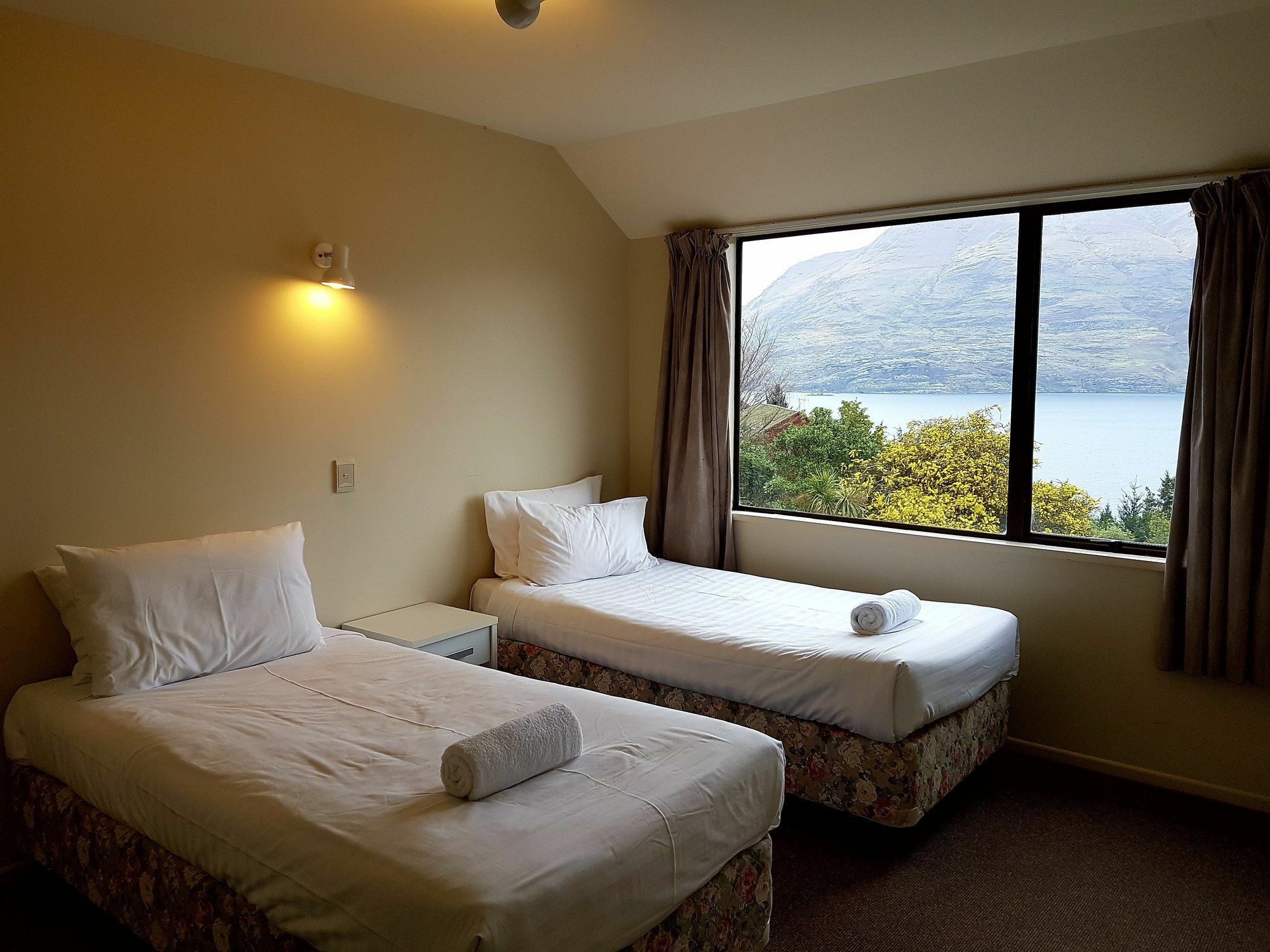 Queenstown Lakeview Holiday Home-5Mins To Town Zewnętrze zdjęcie